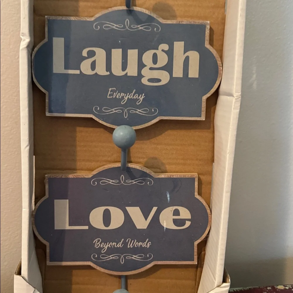 NWT INTERIORS BY DESIGN Live Laugh Love Blue Wall Decor Hook Set
